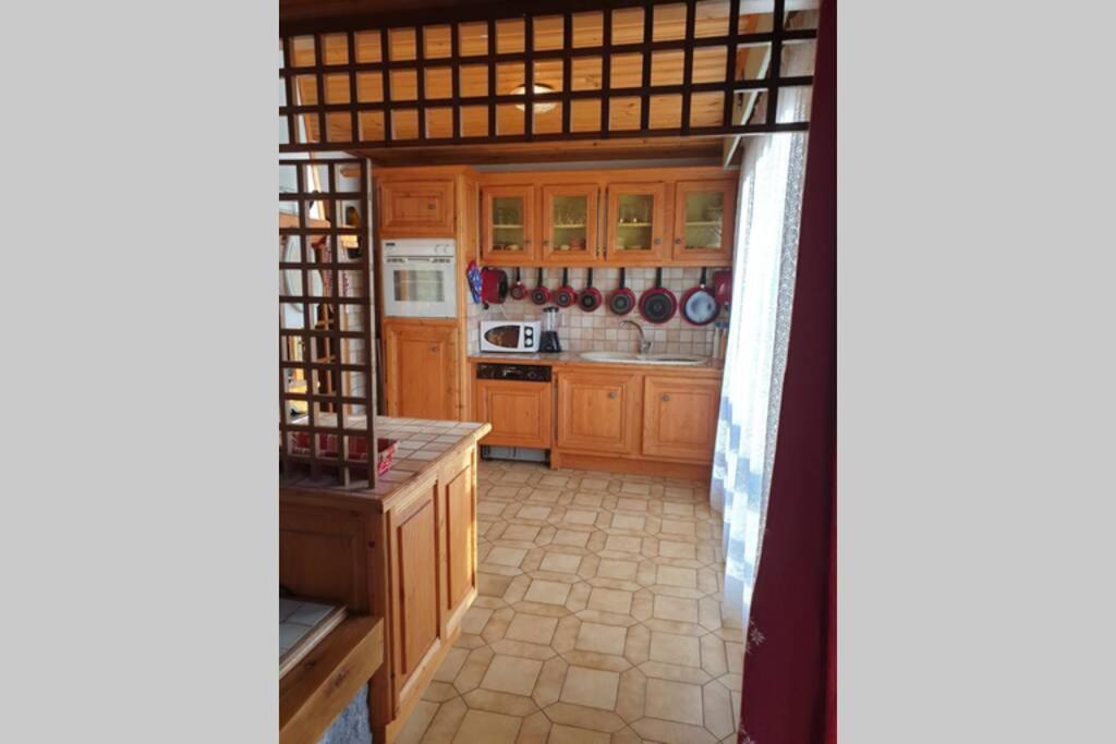 Authentique Chalet Vue Sur Le Lac Et Les Pistes 贝斯和圣阿纳斯泰斯 外观 照片